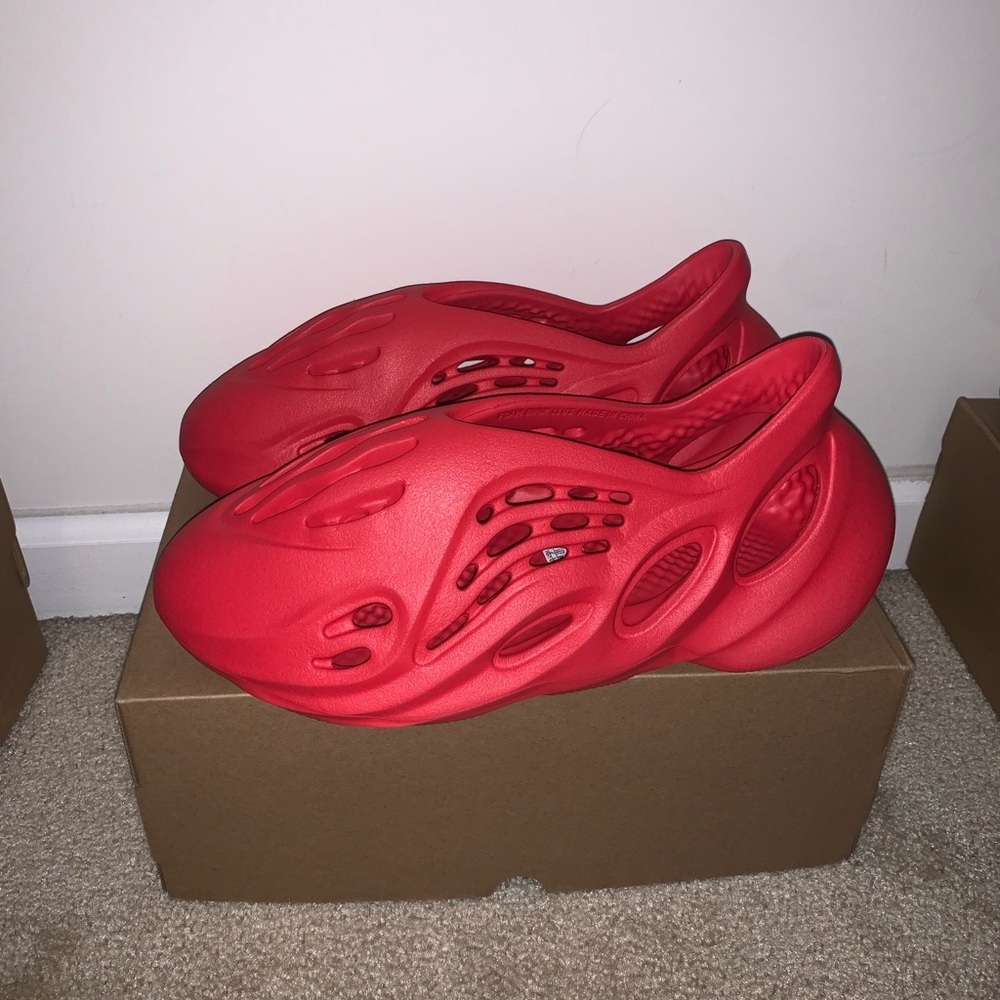 Yeezy Foam Runners Vermillion Size 11 Mens